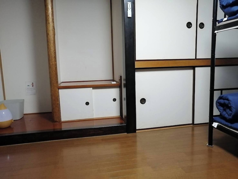 西新井駅から100mの好立地 定員5名ファミリールーム 禁煙 客室15 | GUEST HOUSE SAKAE