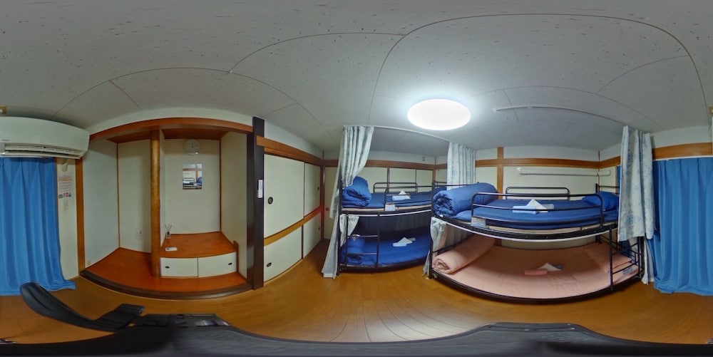 西新井駅から100mの好立地 定員5名ファミリールーム 禁煙 客室18 | GUEST HOUSE SAKAE