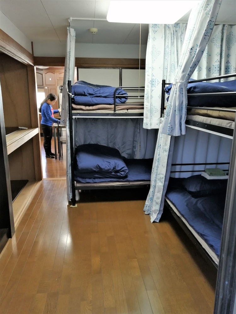 西新井駅から100mの好立地 定員5名ファミリールーム 禁煙 客室0 | GUEST HOUSE SAKAE