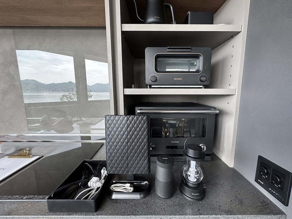 Shallow Sea 専用キッチン2 | Seaside Villa SEEN