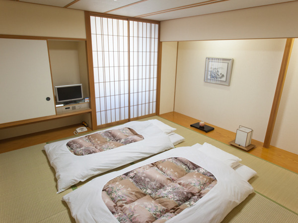 和室【本館（5階）／喫煙・38平米】 | ホテルヒューイット甲子園