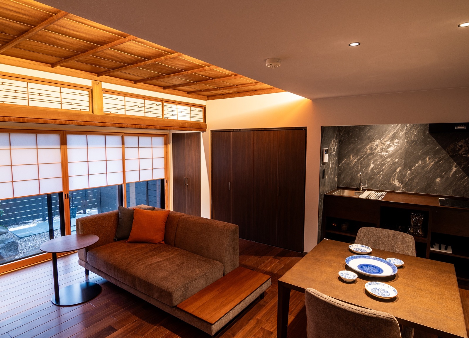 矢羽根／YABANE：町家の2階建てスイート71平米 | オーベルジュほまち三國湊