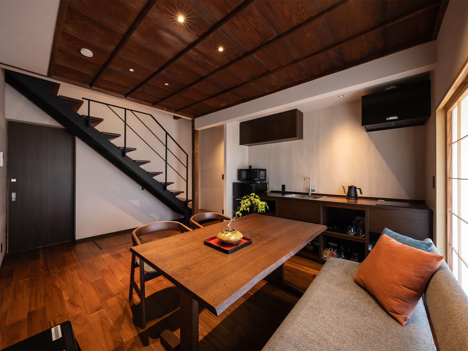 麻の葉／ASANOHA：町家2階建てスイート 69平米 | オーベルジュほまち三國湊