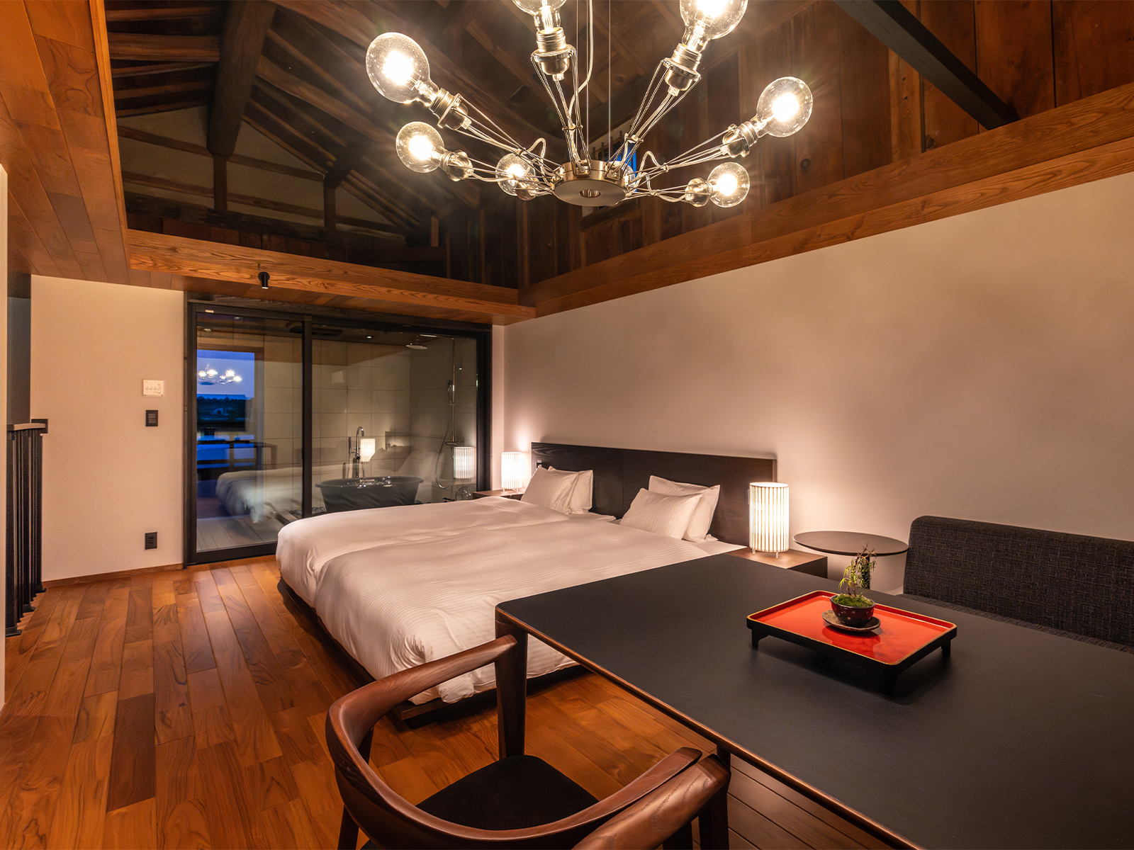 亀甲／KIKKO：九頭竜川ビューウッドデッキ付き 39平米 | オーベルジュほまち三國湊