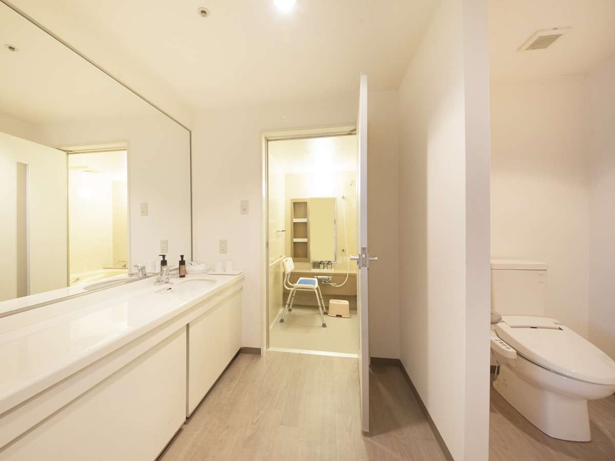 【禁煙】ユニバーサルルーム 01 | クインテッサホテル伊勢志摩