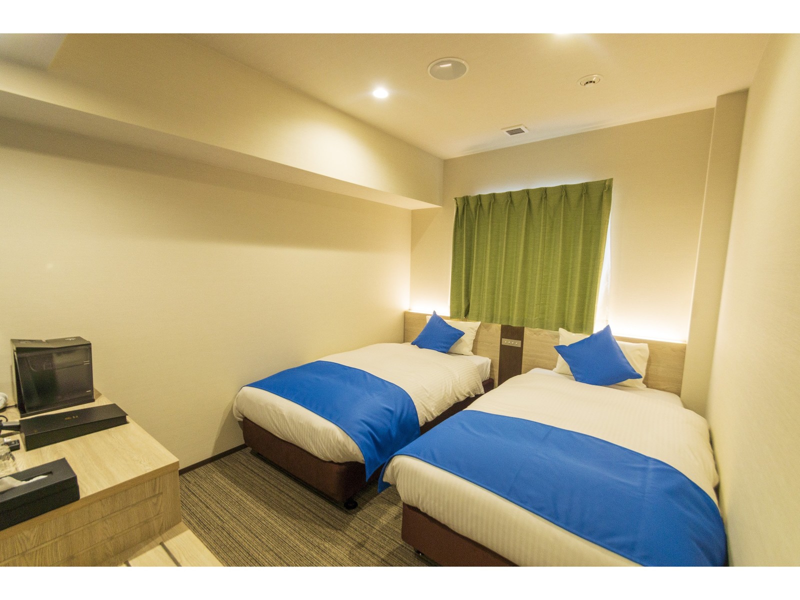 【禁煙】ツイン/19.30㎡ | ホテルランタナ 那覇国際通り