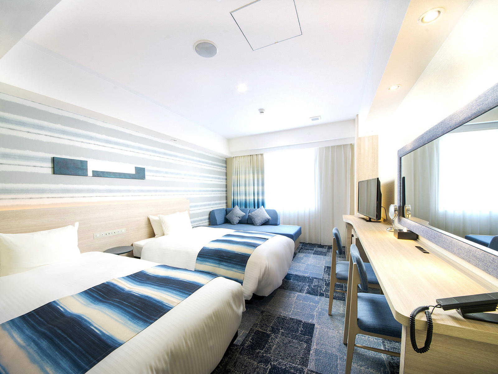 スーペリアツイン【禁煙・定員3名】 | ホテルトリフィート 那覇旭橋