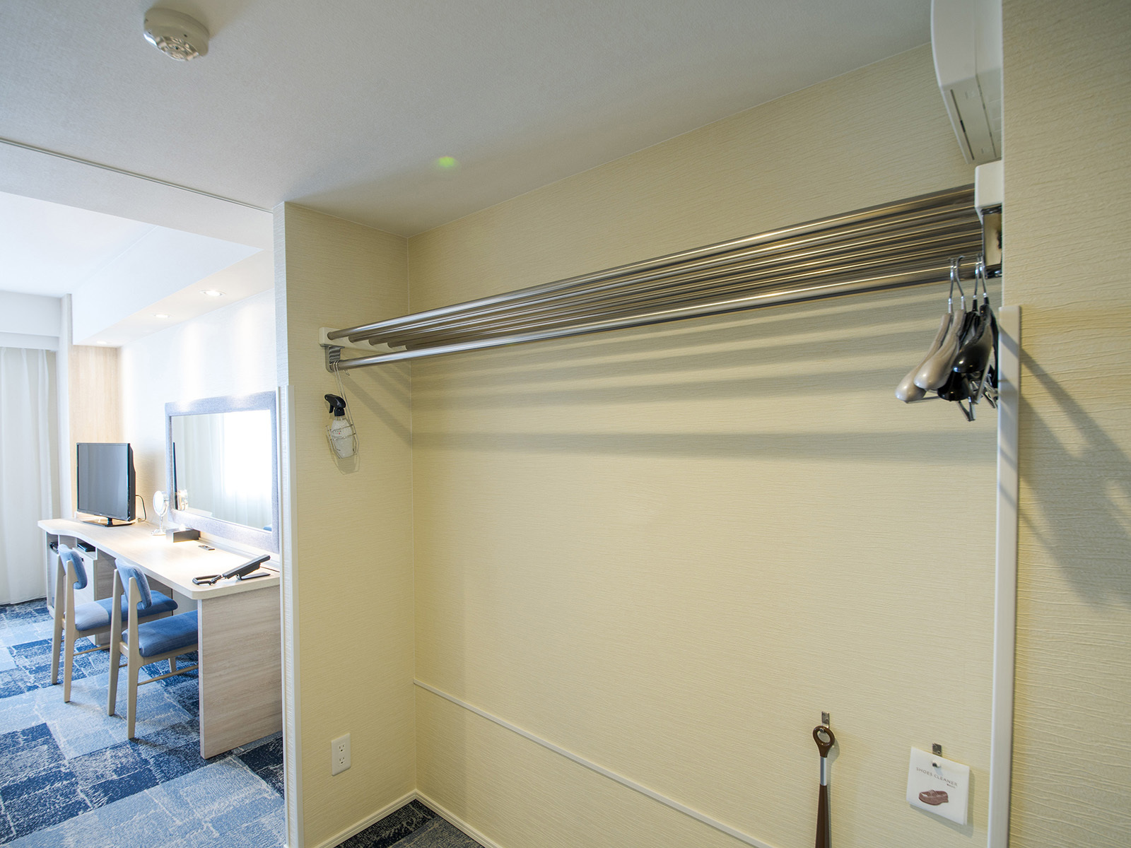 スーペリアツイン【禁煙・定員3名】 03 | ホテルトリフィート 那覇旭橋