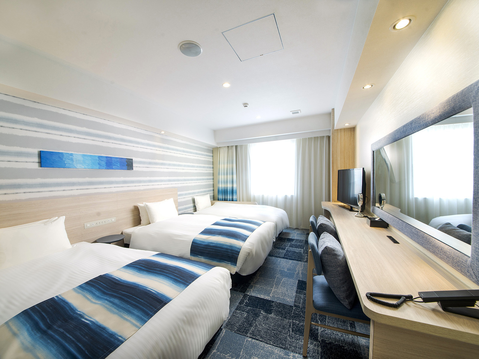 スーペリアツイン【禁煙・定員3名】 04 | ホテルトリフィート 那覇旭橋