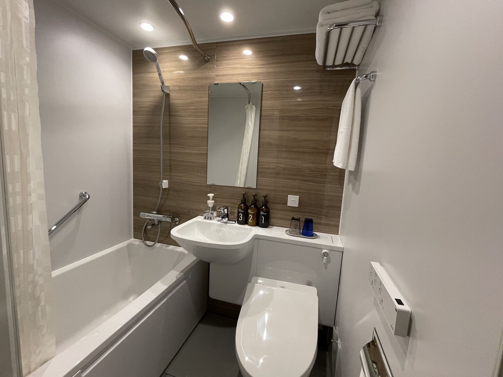 ダブル（禁煙） 02 | ホテルリソル町田