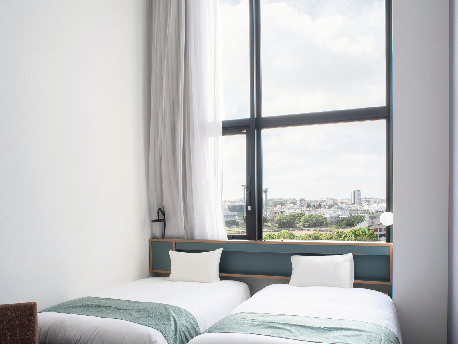 スーペリアツインルーム 01 | レフ沖縄アリーナ by ベッセルホテルズ
