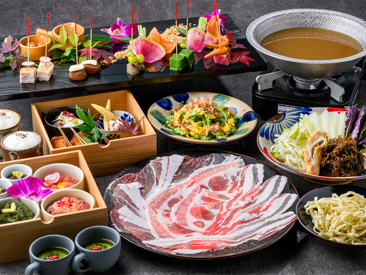 【グランディステイ】五感をくすぐる琉球ディナー(クラブラウンジ利用/2食付) 【グランディステイ】五感をくすぐる琉球ディナー(クラブラウンジ利用/2食付)