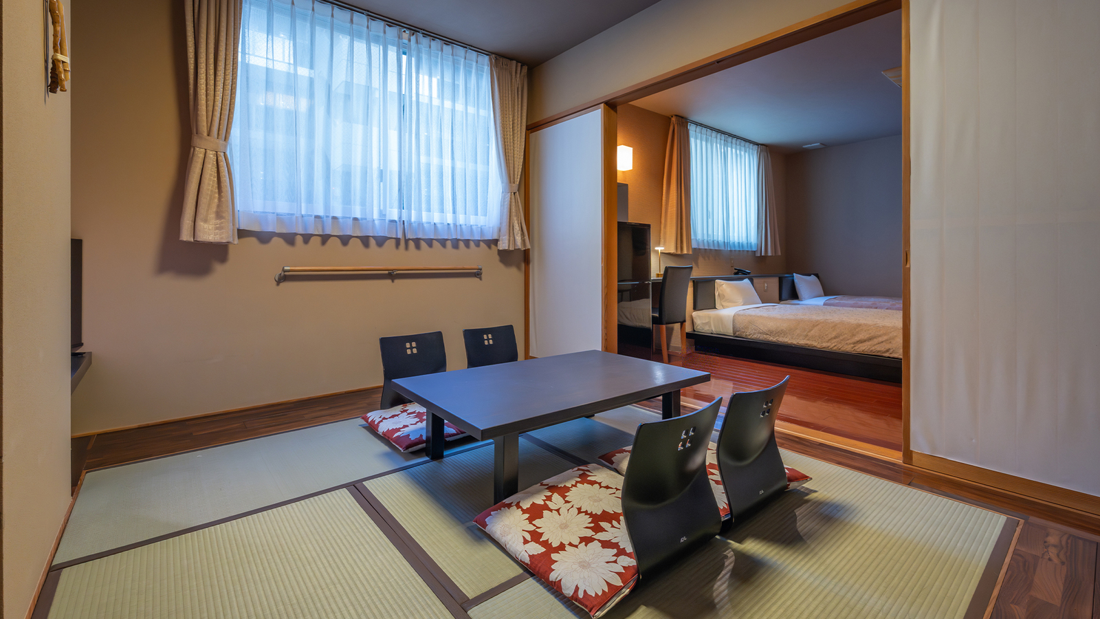 和室 | クインテッサホテル福岡渡辺通 Comic&Books