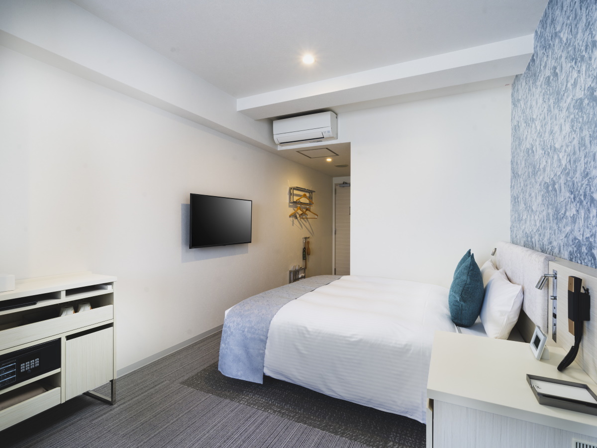 ダブルルーム【禁煙】２１平米 01 | レンブラントスタイル那覇