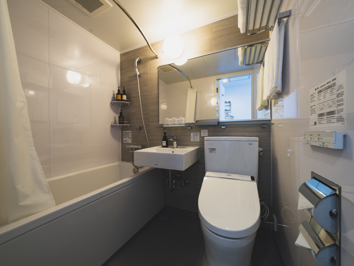 ダブルルーム【禁煙】２１平米 03 | レンブラントスタイル那覇