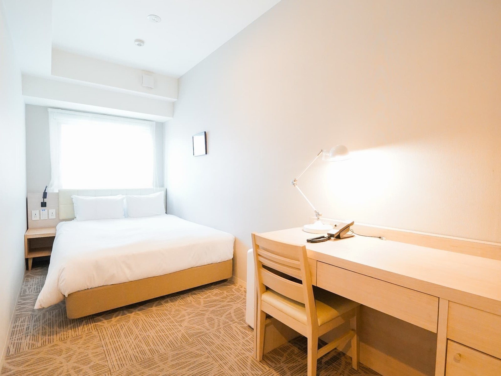 スタンダードダブル | クインテッサホテル東京羽田 Comic&Books