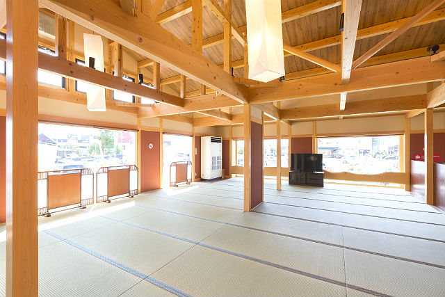 【無料レンタルタオルセット付】極楽湯彦根店入館料金　土日祝1,050円-1