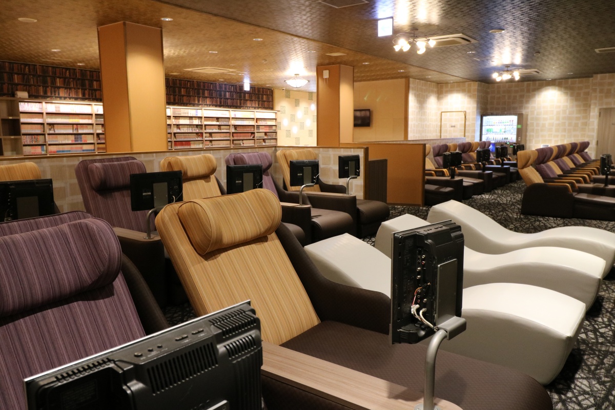 【無料レンタルタオルセット付】極楽湯彦根店入館料金　土日祝1,050円-17