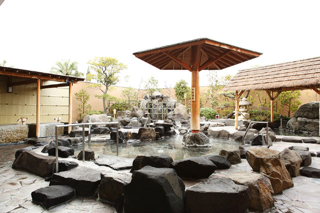 【土日祝・最大50円割引】天然温泉かきつばた クーポン（入館料＋レンタルタオルセット）-1