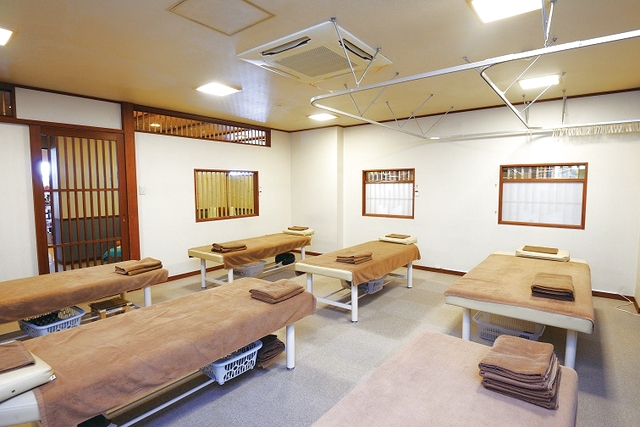 【13％割引 】天然温泉 虹の湯 二色の浜店　前売りクーポン（入浴＋レンタルタオルセット）-13