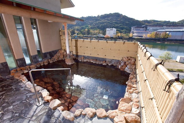 高知城下の天然温泉 三翠園　水哉閣（大浴場）電子前売り入浴チケット-1