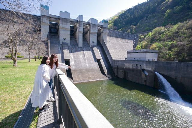 【最大19%割引】お得な天然温泉＆温水プール＋岩盤浴＋ボトルウォーターセット-12