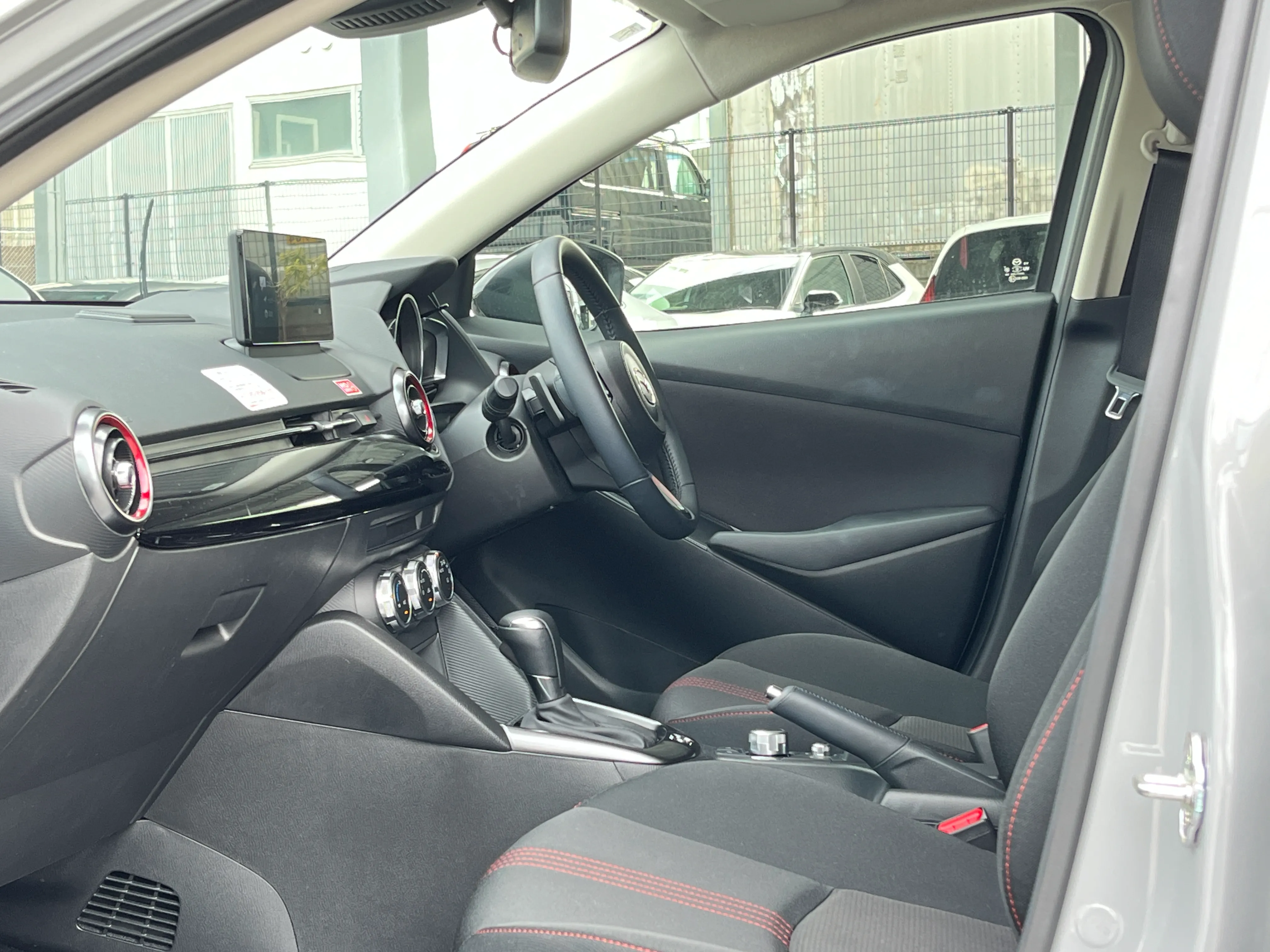 コンパクト（ヤリス/MAZDA2 他）プランNo.7104 | スカイレンタカー宮古島店 | 参考写真2