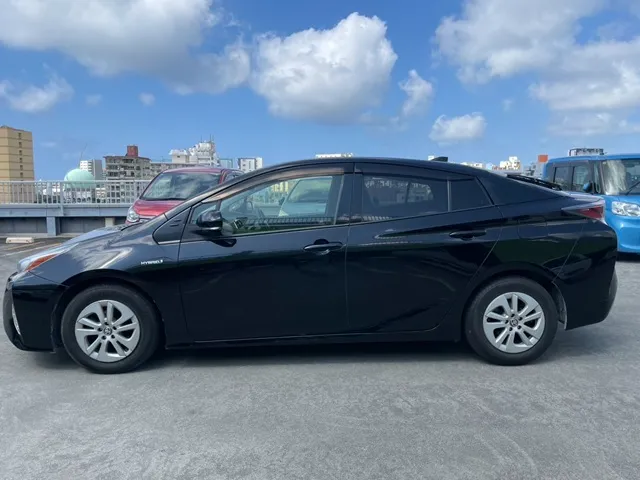 Medium（TOYOTA PRIUS 同等級） (plan : 11096) | Cococar Rental | 参考写真2