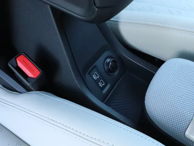 外車(輸入車)・高級車（MINI クーパーS 5ドア 確約）プランNo.11604 | ユニバースレンタカー | 参考写真7