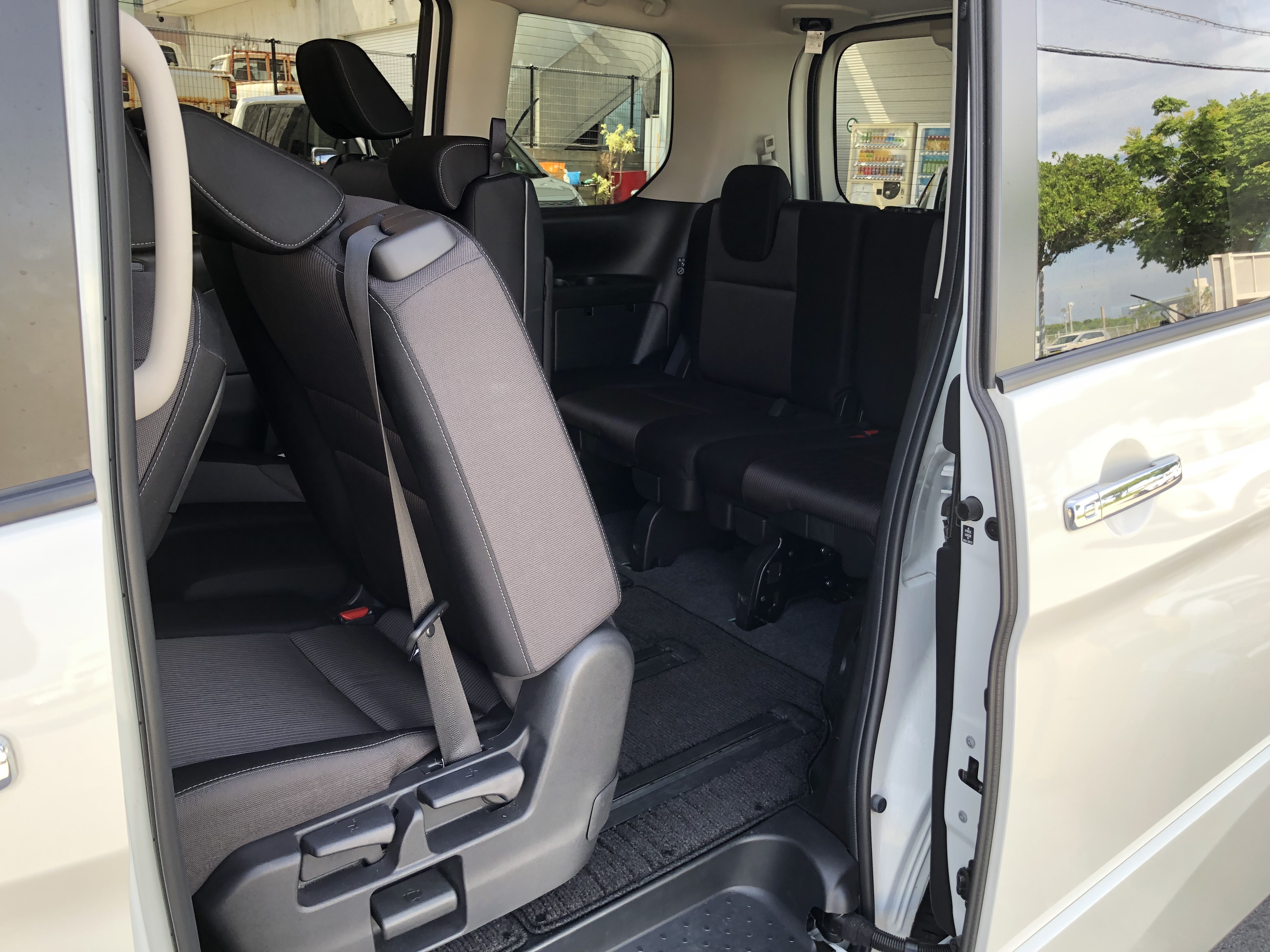 Minivan（TOYOTA NOAH/NISSAN SERENA/HONDA STEP WGN(7名乗り) or similar） (plan : 11498) | NICONICO Rent a CarHaneda Airport | 参考写真3