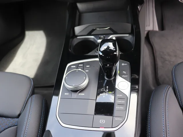 外車(輸入車)・高級車（アウディA1/新型MINI 3ドア/MINI クーパーS 5ドア/MINI  COOPER CLUBMAN/MINI クロスオーバー/新型 MINI クーパー コンバーチブル 他）プランNo.11577 | ユニバースレンタカー | 参考写真17