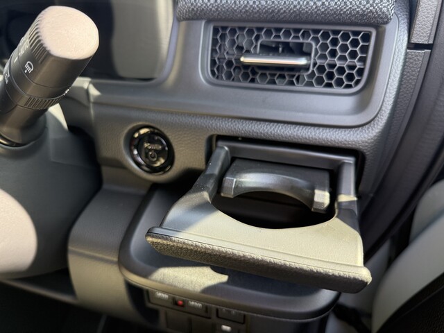 ワゴン（7～8名乗り）（ステップワゴン ハイブリッド 確約）プランNo.13649 | HondaCars沖縄レンタカーてだこ浦西駅前店 | 参考写真3