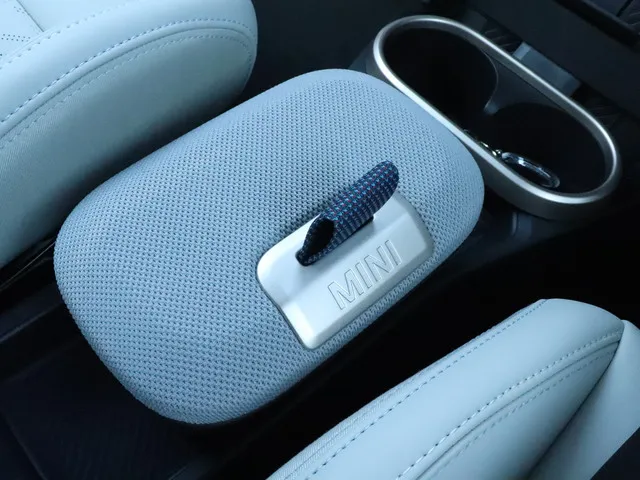 外車(輸入車)・高級車（MINI クーパーS 5ドア 確約）プランNo.11604 | ユニバースレンタカー | 参考写真15