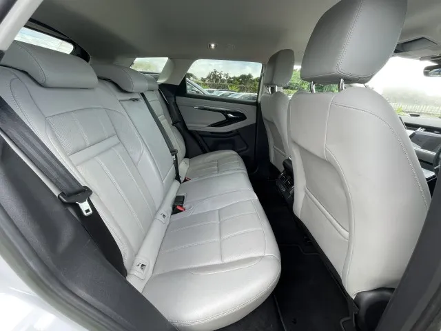 外車(輸入車)・高級車（アウディQ5/レンジローバー イヴォーク/JEEP ラングラー 他）プランNo.11578 | ユニバースレンタカー | 参考写真3