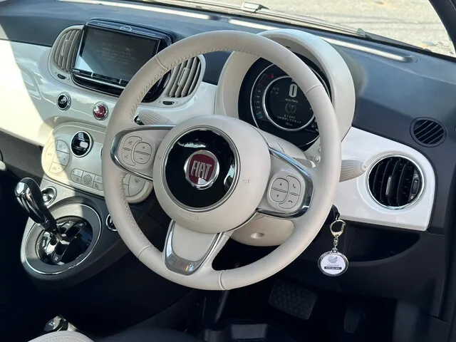 外車(輸入車)・高級車（FIAT 500C TwinAir DOLCEVITA 確約）プランNo.11598 | ユニバースレンタカー | 参考写真18