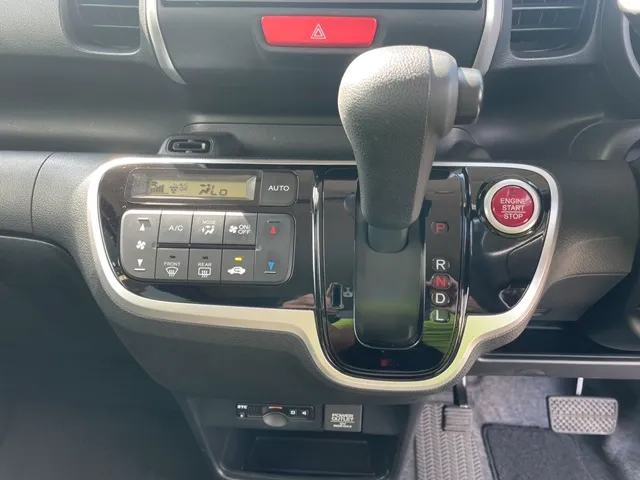 Compact（TOYOTA AQUA/NISSAN NOTE e-POWER/HONDA FIT HYBRID 同等級） (plan : 11096) | Cococar Rental | 参考写真8