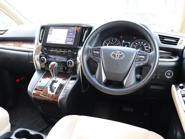 ワゴン（7～8名乗り）（アルファード 8名乗り 確約）プランNo.12964 | ファクトリーカーレンタルFCR那覇空港店 | 参考写真3