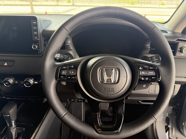 SUV（ヴェゼル ハイブリッド 確約）プランNo.13611 | HondaCars沖縄レンタカーてだこ浦西駅前店 | 参考写真3