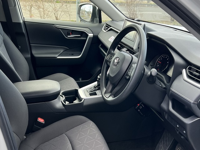 SUV（RAV4 他）プランNo.10713 | スズキレンタカー北海道 | 参考写真2