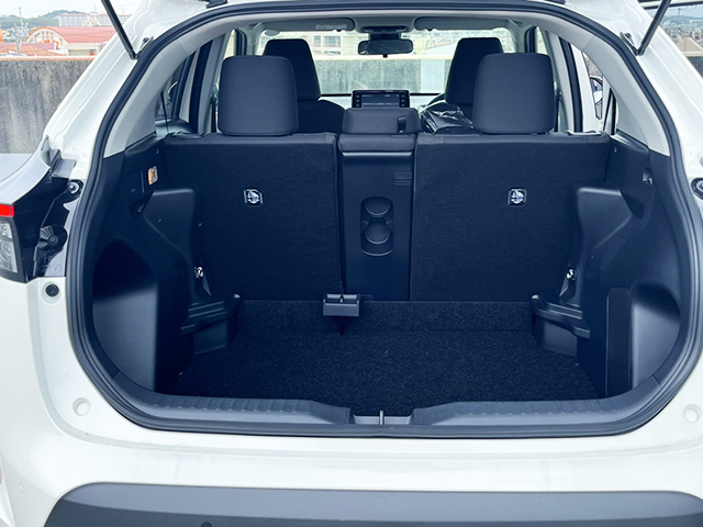 ▲新型TOYOTAヤリスクロスの荷室空間！