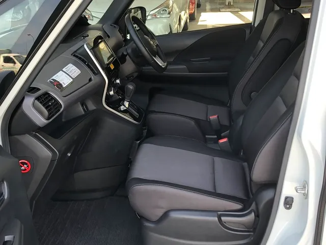 Minivan（TOYOTA NOAH/NISSAN SERENA/HONDA STEP WGN/MITSUBISHI DELICA D:5 同等級） (plan : 12119) | SKY Rent a Car福岡機場店 | 参考写真4