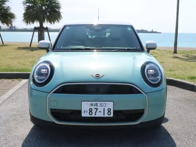 外車(輸入車)・高級車（MINI クーパーS 5ドア 確約）プランNo.11604 | ユニバースレンタカー | 参考写真2