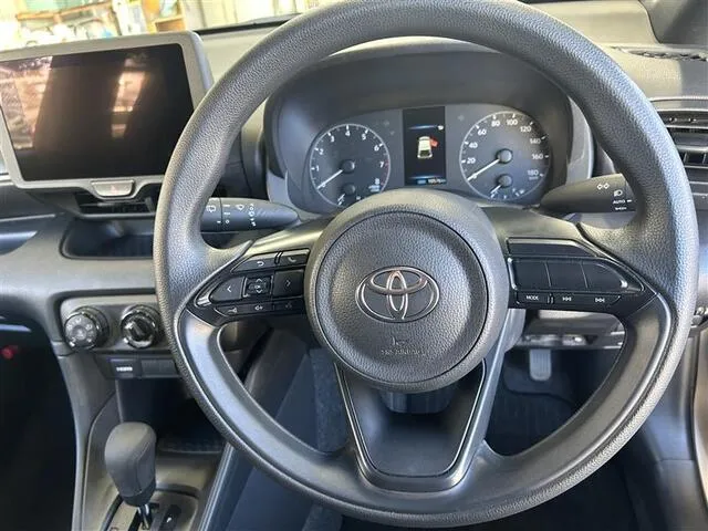 コンパクト（ヤリス 確約）プランNo.11934 | なはレンタカー | 参考写真3