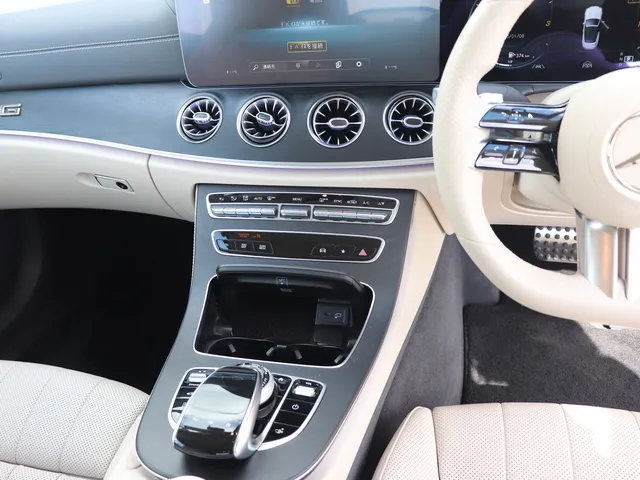 外車(輸入車)・高級車（MERCEDES BENZ E200cabriolet sports/MERCEDES BENZ C180cabriolet sports 他）プランNo.11605 | ユニバースレンタカー | 参考写真15