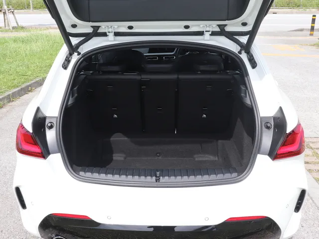 外車(輸入車)・高級車（アウディA1/新型MINI 3ドア/MINI クーパーS 5ドア/MINI  COOPER CLUBMAN/MINI クロスオーバー/新型 MINI クーパー コンバーチブル 他）プランNo.11577 | ユニバースレンタカー | 参考写真12