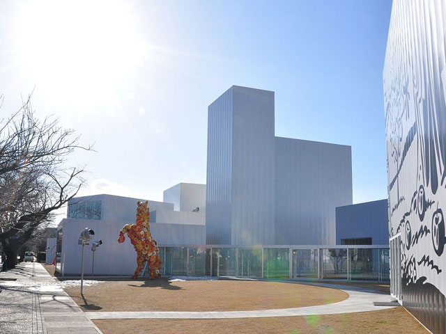 十和田市現代美術館