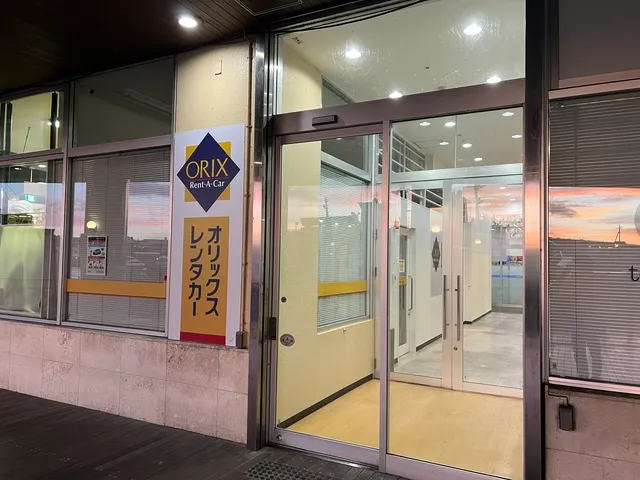 泊港とまりんカウンターの店舗画像